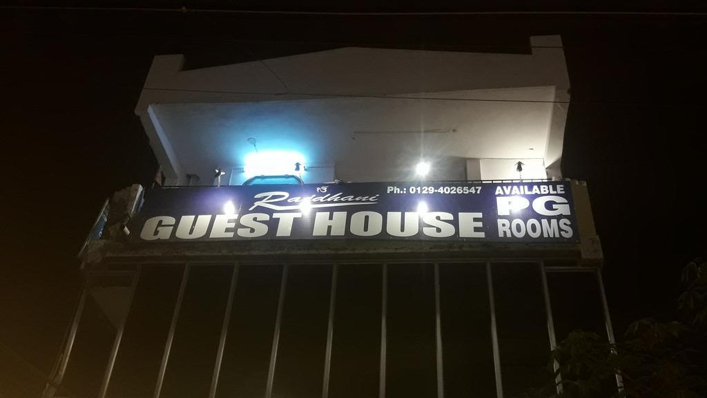 Oyo Rajdhani Guest House Faridabad Bagian luar foto